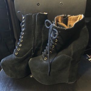 Jeffrey Campbell Damsel wedge booties sz7.5
